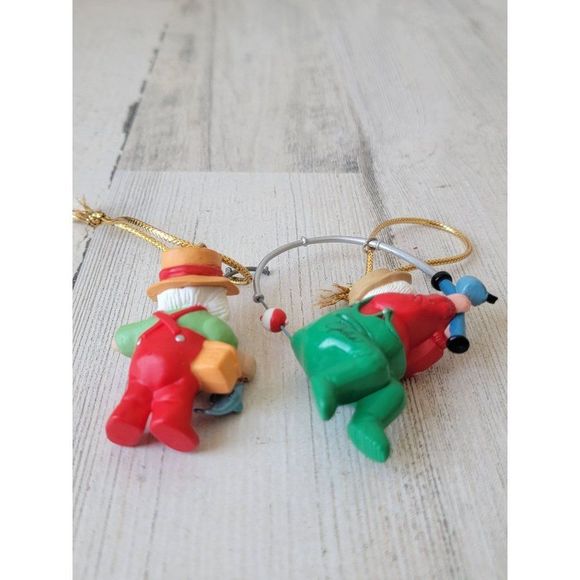 Hallmark Santa Claus 1988 fishing Fisher mistletoe 1991 ornament Xmas set - Picture 7 of 7